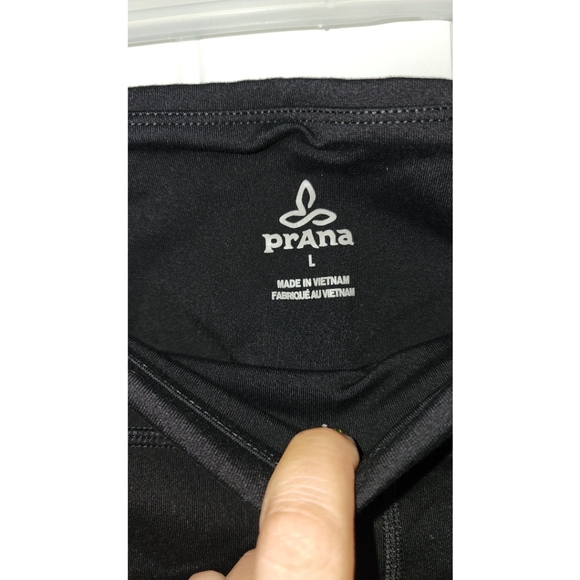 Prana black capri length leggings Size large womens - Picture 3 of 3